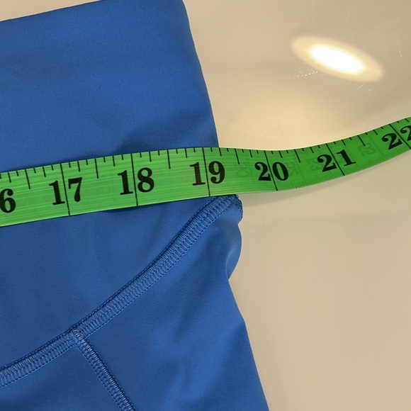 NWOT / Lululemon Base Pace High-Rise Crop 23" - Picture 9 of 9